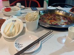 -DaLongYi Hot Pot 大龙燚火锅