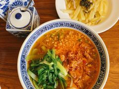 辣肉面-沪西老弄堂面馆(定西路店)