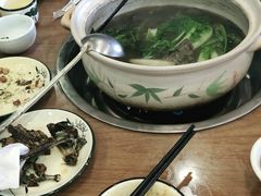 -杨记山珍鸡煲菌汤锅