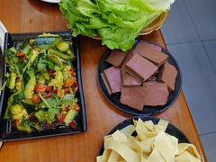 -曹丞相·地锅鸡·地锅鱼(武林店)