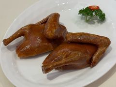 玻璃脆皮乳鸽-利苑酒家(金宝店)
