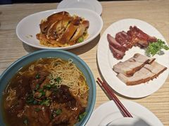 -滋味满屋美食坊(上海街店)