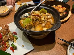 -云海肴·汽锅鸡·云南菜(天山百盛优客店)