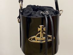 -Vivienne Westwood(上海来福士广场店)