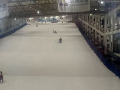 -乔波室内滑雪场
