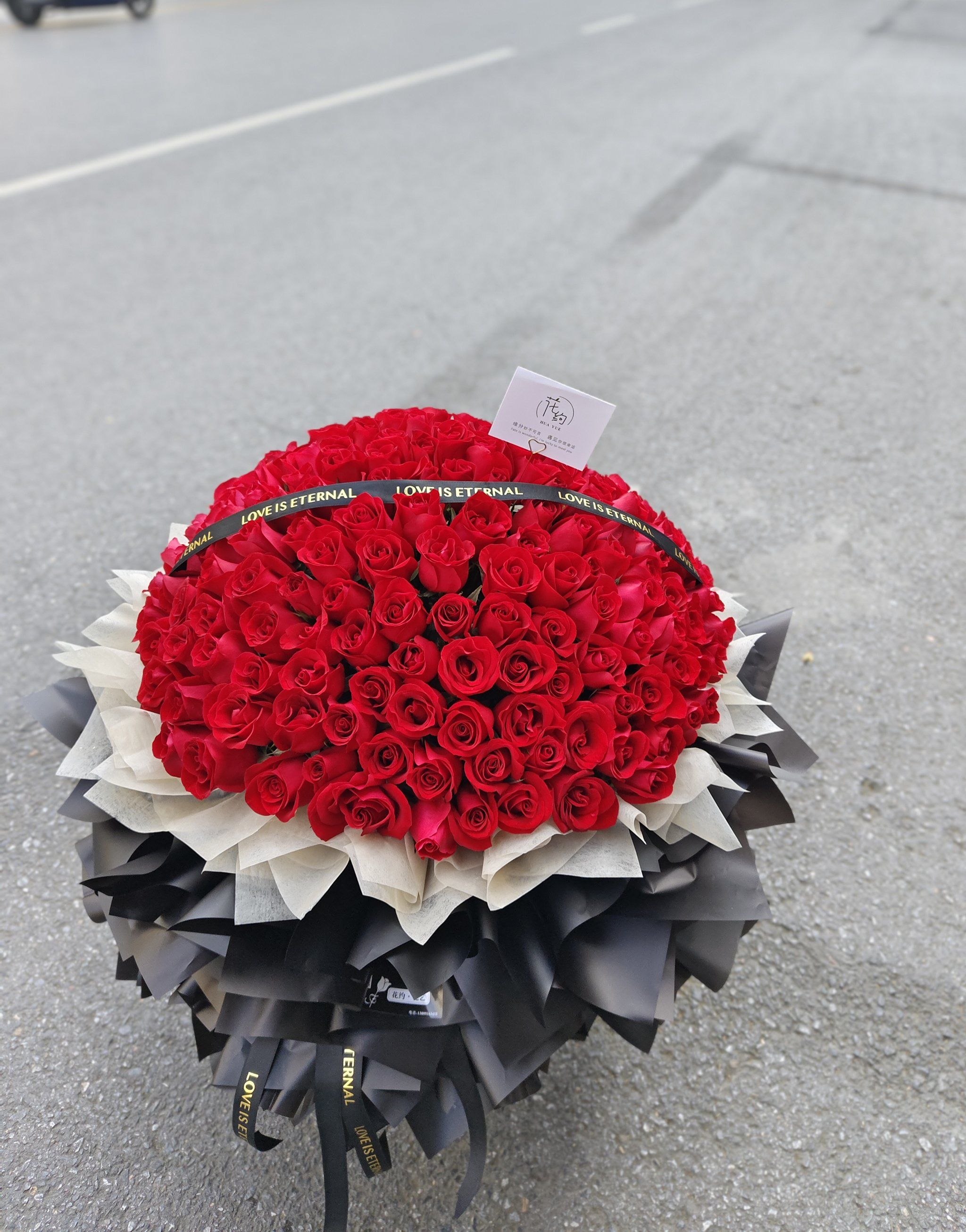 199朵玫瑰做的比365朵还大气