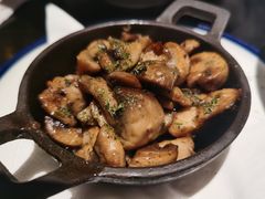 油封小蘑菇-C&R西班牙餐厅