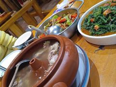 -老滇山寨•云南特色菜•地方菜•民族风情歌舞表演(金碧店)