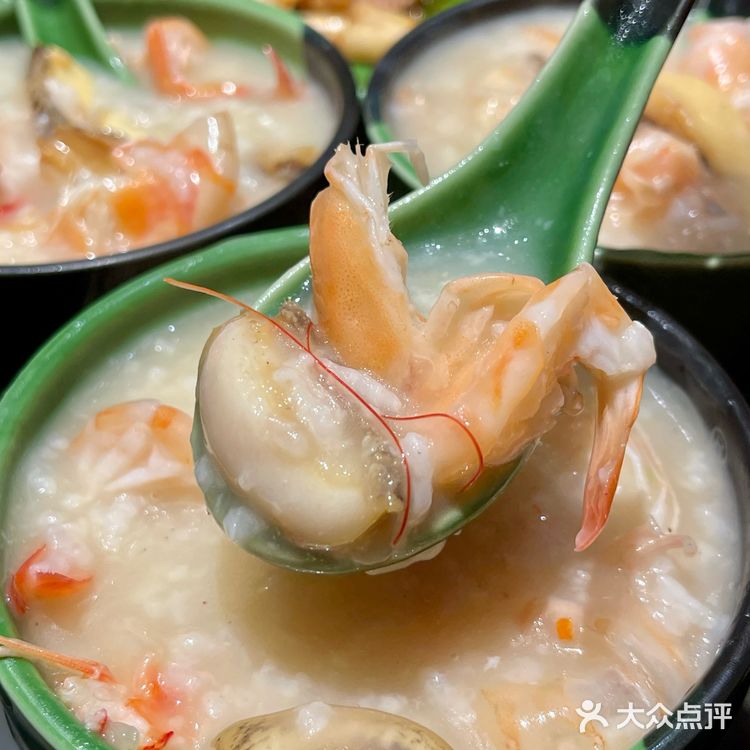 确实是深圳数一数二好喝的海鲜砂锅粥。。。