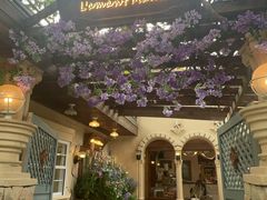 -Lamant Manor已闻花名关於蓝