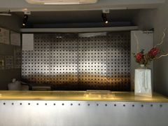 -穹六人间 people 6(岳阳路店)