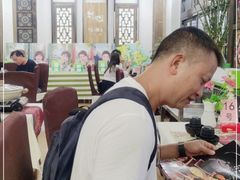 -刘姐啤酒鱼民族演艺餐厅(西街总店)