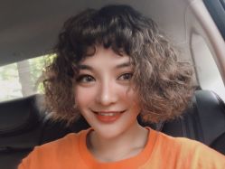 -罗亚帝·NASHOW纳秀形象设计
