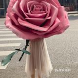 不用羡慕上海！我大成都也有巨型🌹玫瑰了！