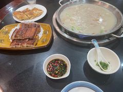 -老来福·非遗酸汤兔(凯旋路店)