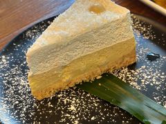 -Chom Cafe and Restaurant