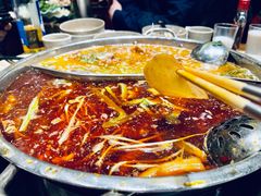 -肖肖酸萝卜鱼火锅(总店)