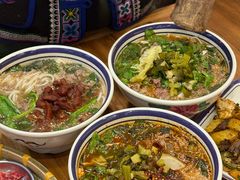 -云阿蛮云南生烫牛肉米线(奉贤路店)