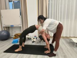 -亚太瑜伽普拉提学院