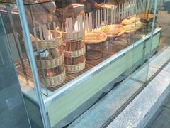 面包甜点陈列柜-巴黎贝甜(大宁国际商业广场店)