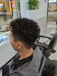 -尤司男士国潮理发馆