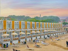 -北戴河碧螺塔海上酒吧公园