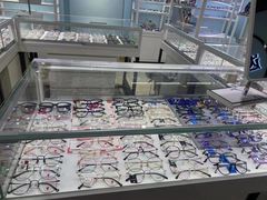 -三叶眼镜城(八佰伴店)