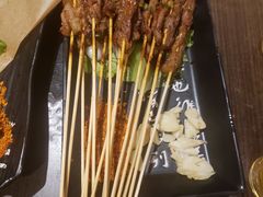-何师烧烤·香辣蟹·川菜·30年老品牌(太古里旗舰店)