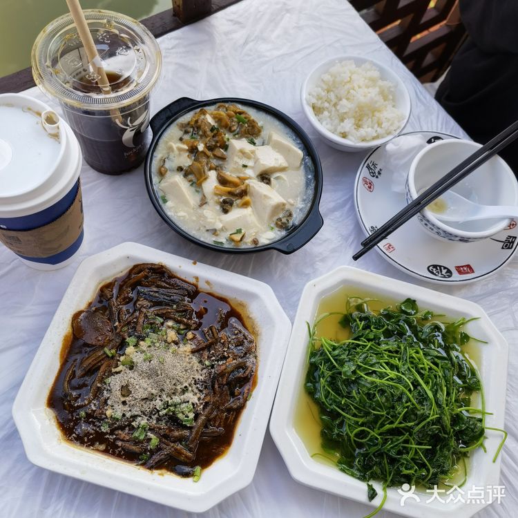 在朱家角挑一家河边农家乐吃吃吧