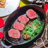 🌈和对象在这里过纪念日，一整个被浪漫哭