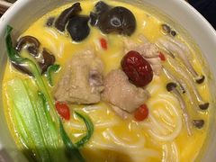 -云海肴·汽锅鸡·云南代表菜(天山百盛优客店)