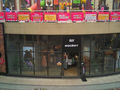 -王府井奥莱临潼小镇(临潼店)