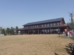 -梁子湖东篱老屋生态庄园