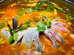 老凯俚酸汤鱼-野山舂·贵州现舂酸汤火锅(鸿通城店)