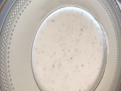 奶油松茸蘑菇汤-莫斯科餐厅