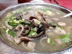 -谢老五跷脚牛肉·非遗传承店