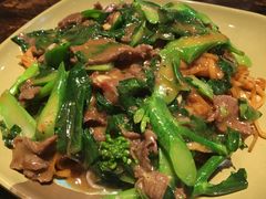 湿炒牛河-凤兴鸡煲(宝安海雅店)