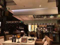 大堂-Flame秀扒房西餐厅·石家庄希尔顿酒店