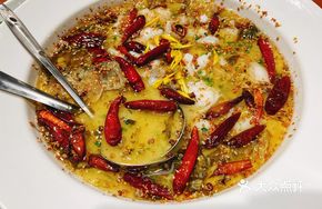 Fresh and Smooth Sichuan Sour Vegetable Fish