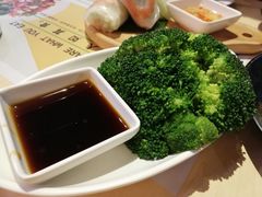 白灼西兰花-来龙里 精致 东南亚餐室(万象城店)