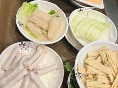 -德林酸菜鱼火锅(南丹店)