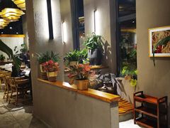 -墨居上隐·院子里火锅(峨眉店)
