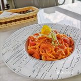 广州🈶️这么一处艺术欣赏与美食兼🉐️的湖畔胜地！
