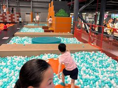 -极限PLAY运动娱乐新世界·团建派对潮玩休闲馆·室内蹦极高空游乐园
