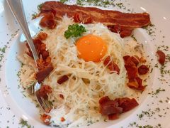 培根奶油意大利面-Chom Cafe and Restaurant