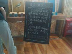 -新华里咖啡书吧(新华书店小寨店)