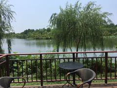 -上海怡沁园度假酒店
