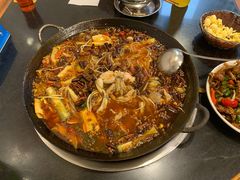 -鸿顺老铁锅美蛙鱼府(解放碑店)
