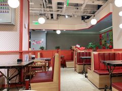 大堂-鸡遇虾煲干锅火锅(小寨金莎店)