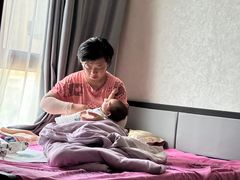 -爱的果实月嫂育婴师(世纪东方店)
